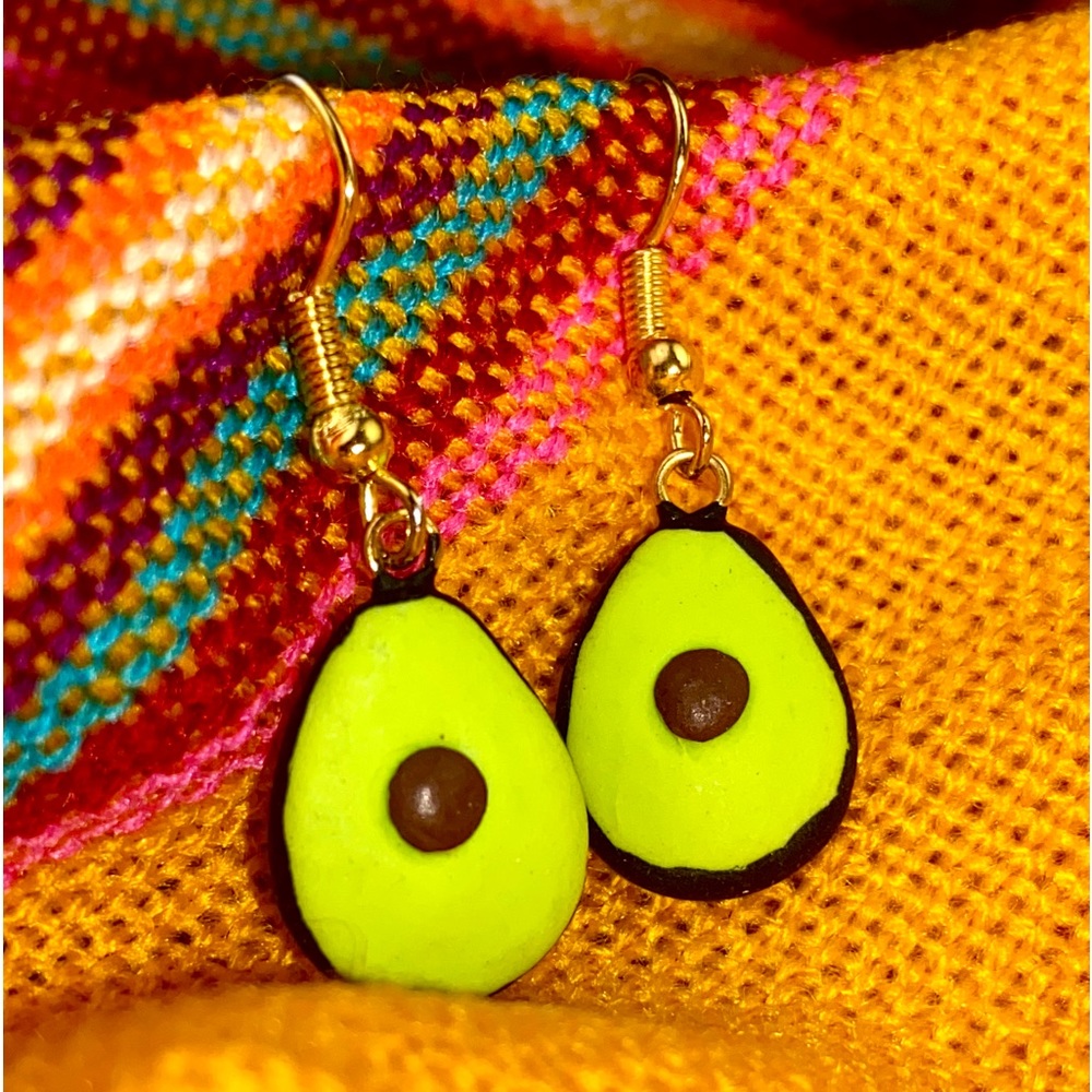 AVOCADO EARRINGS
